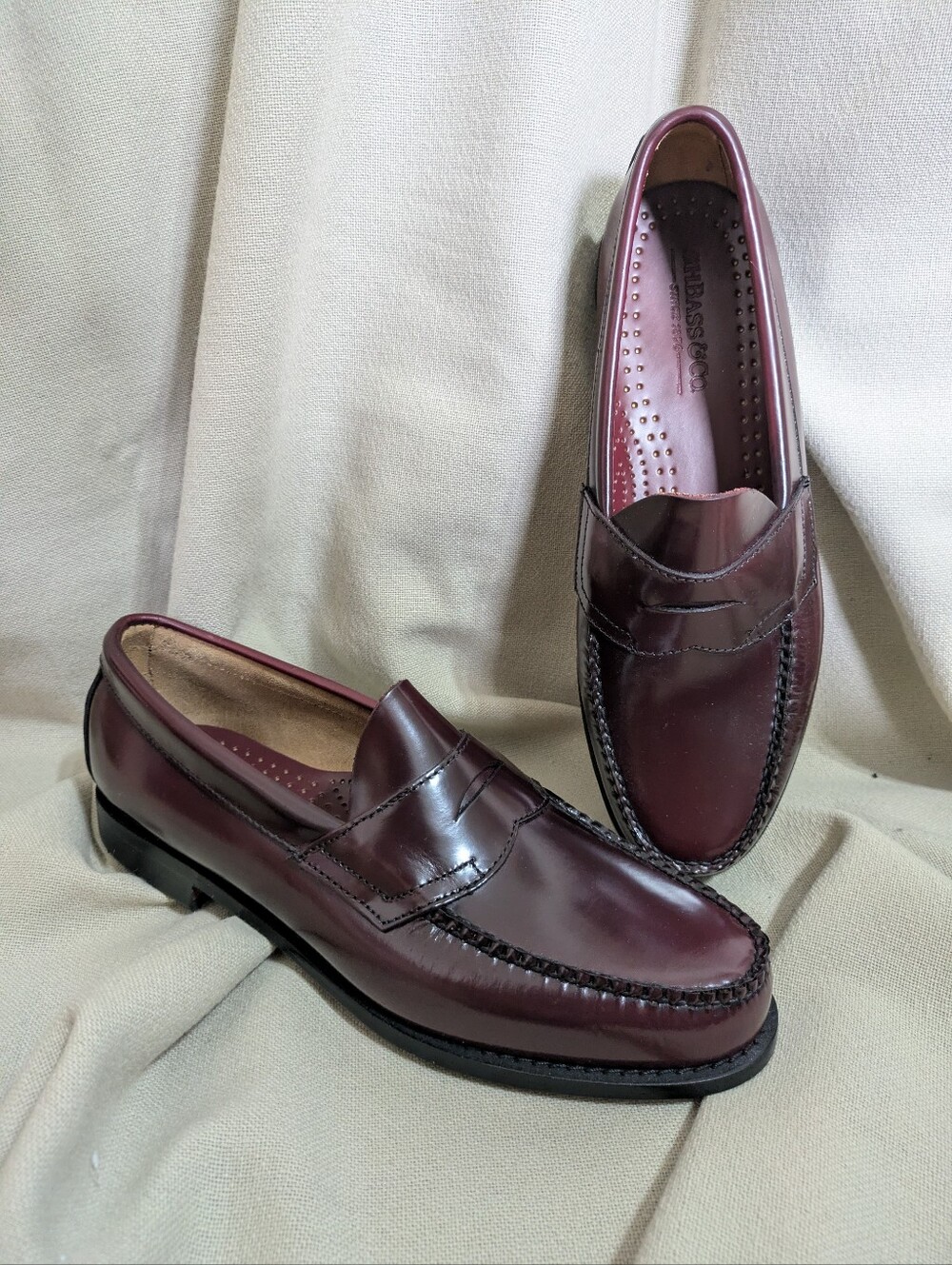 G.H. Bass (Sz 9.5) Weejuns Penny Loafers Men's Burgundy Leather 2005-647 Larson